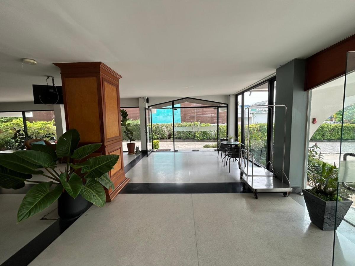 Bordin Hotel Ubon Ratchathani Bagian luar foto