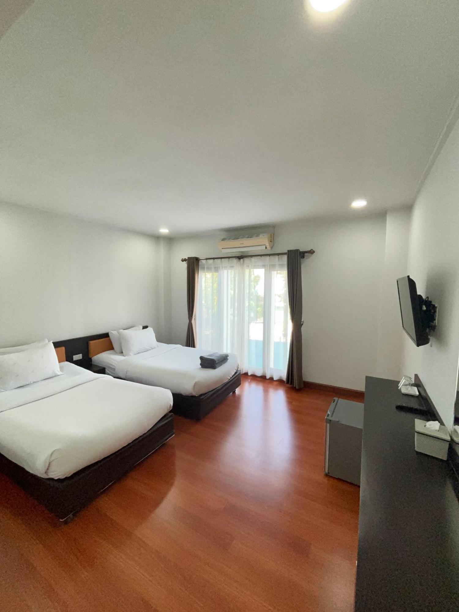 Bordin Hotel Ubon Ratchathani Bagian luar foto