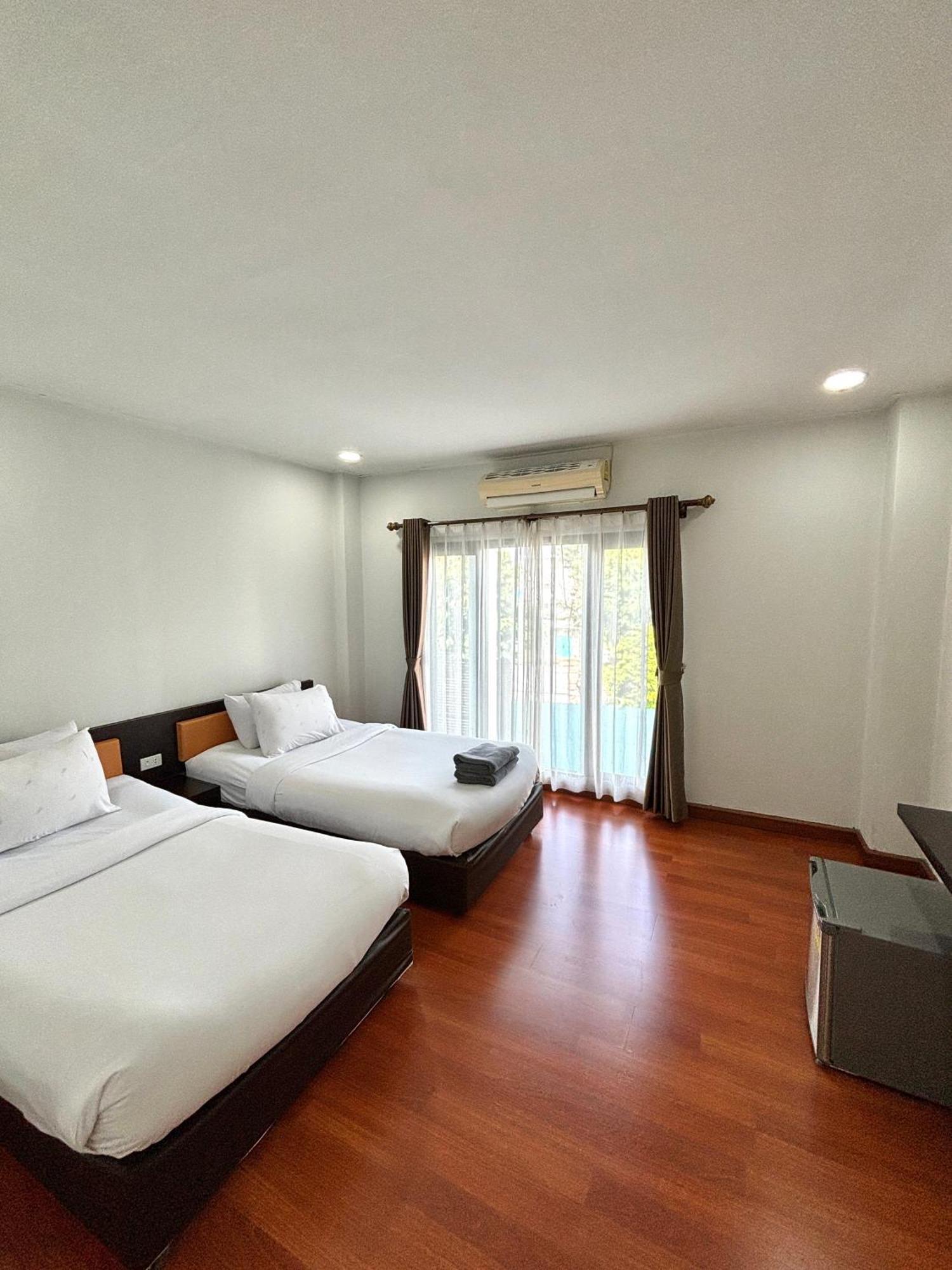 Bordin Hotel Ubon Ratchathani Bagian luar foto