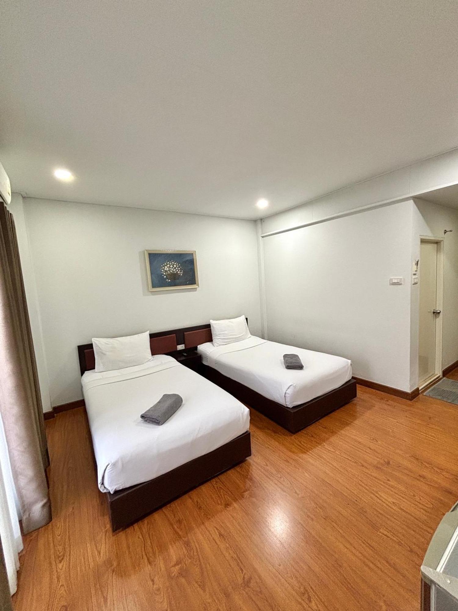 Bordin Hotel Ubon Ratchathani Bagian luar foto