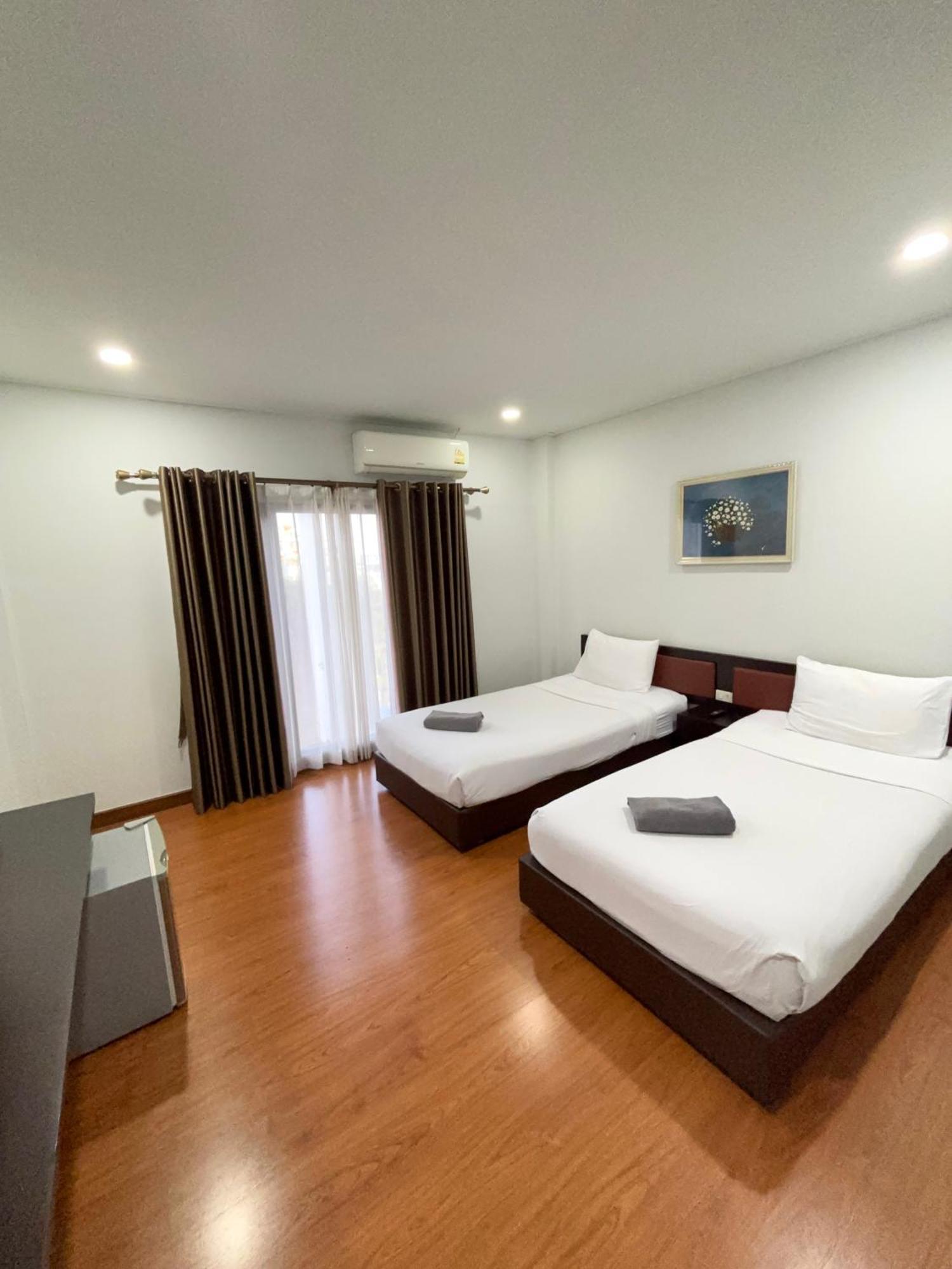 Bordin Hotel Ubon Ratchathani Bagian luar foto