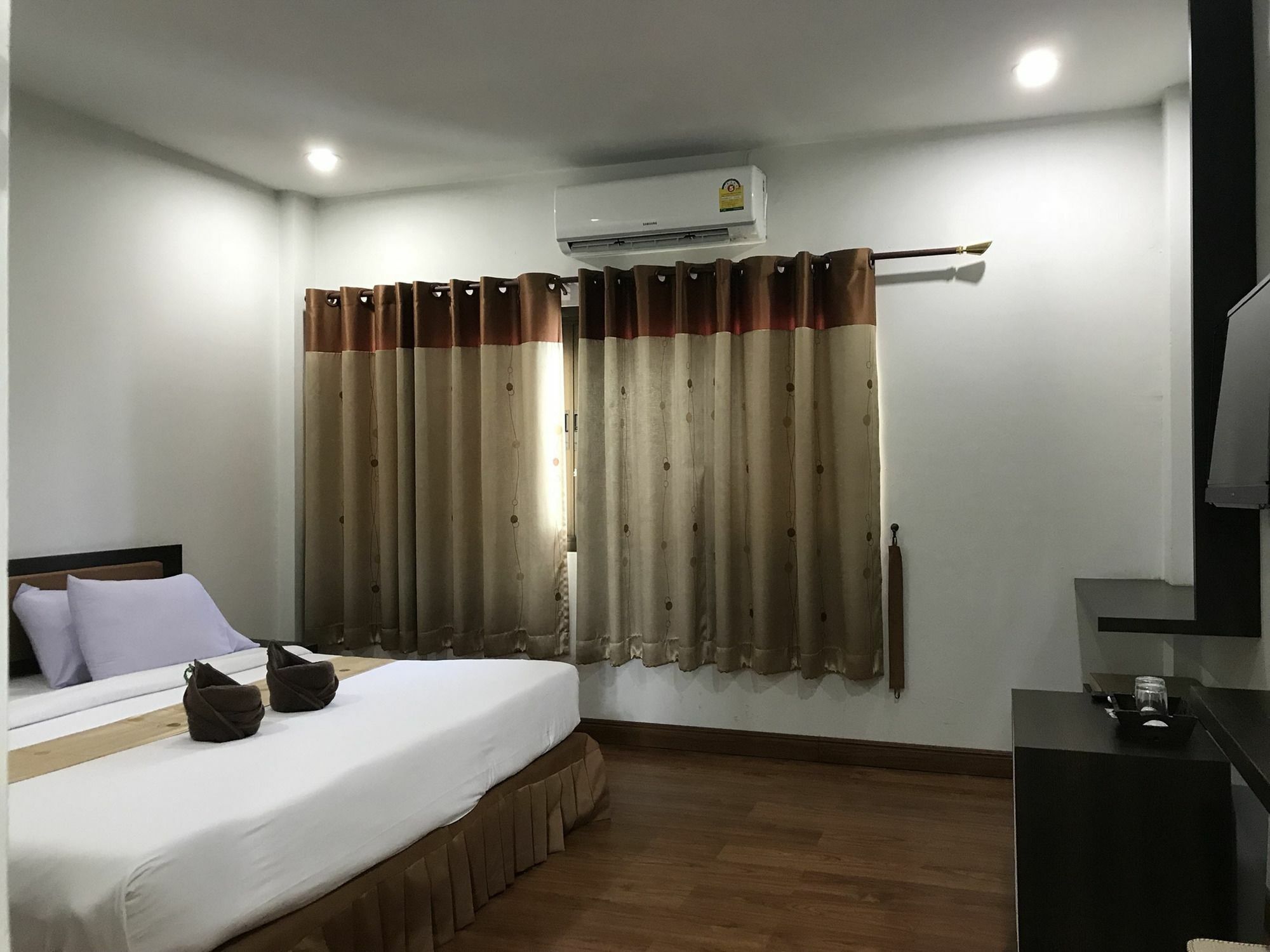 Bordin Hotel Ubon Ratchathani Bagian luar foto